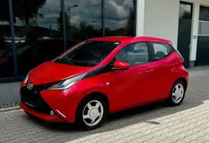 Toyota Others Aygo X AUTOMATIK*WENIG KM*KLIMA*KAM*SHZ*TEL*LED Bild 3