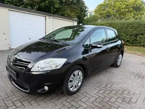 Toyota Auris Auris1.4D,5-Türer1.HAND,SCHECKHEFT,TÜV,KLIMA