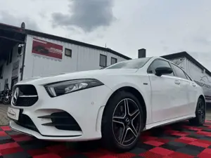 Mercedes-Benz A 250 E 8G-DCT*AMG Line*Night-Paket*LED*