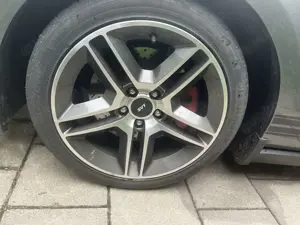 Ford Mustang V6, Gasanlage, SVT Felgen, Sportfahrwerk Bild 2