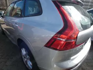 Volvo XC60 T8 Twin Engine AWD Momentum Klima Navi Leder Bild 4