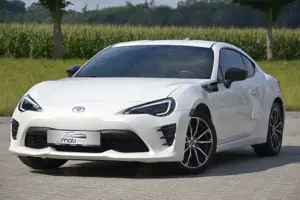 Toyota GT86 2,0-l-Boxermotor*INVIDIA*CAM*FACELIFT*