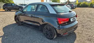 Audi A1 Multi Media SHZ PDC 8 fach Bild 3