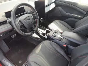 Ford Mustang Mach-E AWD Bild 2