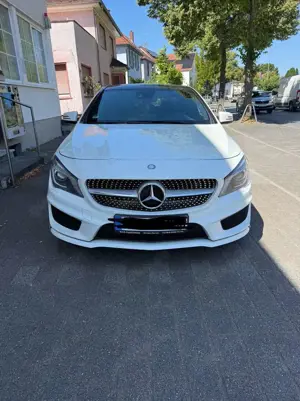 Mercedes-Benz CLA 200 Shooting Brake 7G-DCT