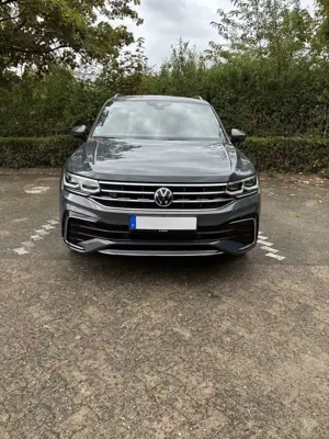 Volkswagen Tiguan R-Line 4Motion Bild 3