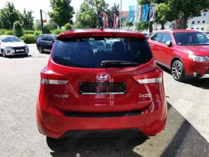 Hyundai iX20 1.6 Benzin*Style*Panorama Bild 5