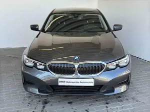 BMW 318 dA Lim. Advantage LiveCock.PDC.SHZ.Tempo.DuLa