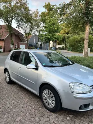 Volkswagen Golf 1.6 FSI Goal