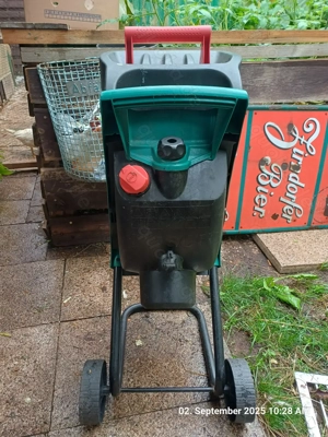 Bosch Gartenhäcksler AXT Rapid  2200