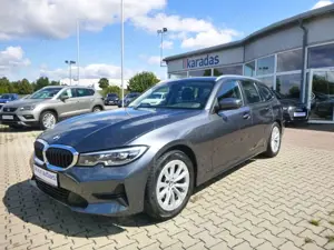 BMW 320 i Touring AUT/AHK/NAV/LED-Licht/PDC