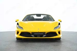 Ferrari F8 Spider FERRARI SINGEN Bild 2