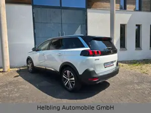Peugeot 5008 GT Leder PANO CAM Navi LED Bild 3