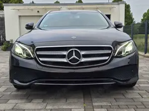 Mercedes-Benz E 220 d T 9G-TRONIC Avantgarde