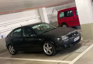 SEAT Leon 1.6 16V Shz Tüv 10/26 8 Fachbereift VB