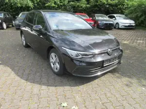 Volkswagen Golf Life 2.0 TDI DSG NAVI LED KAMERA SCC ALU APS SITZHZG