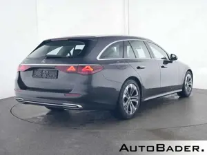 Mercedes-Benz E 220 E 220 d T AVANTGARDE Advanced PSD 19" AHK DISTRO Bild 2