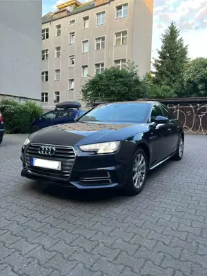Audi A4 sport ultra BI-XENON, PARKPILOT, ALCANTARA