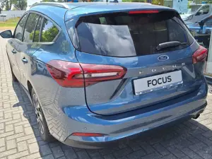 Ford Focus Turnier 1.0 EcoBoost Hybrid TITANIUM Bild 3