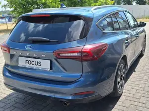 Ford Focus Turnier 1.0 EcoBoost Hybrid TITANIUM Bild 4