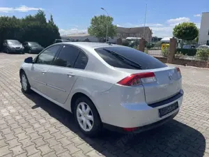 Renault Laguna Dynamique 2.0 NAVI , PDC, XENON .... Bild 3