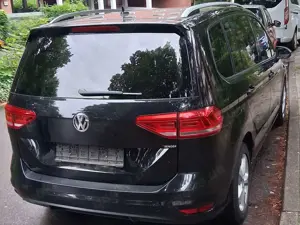 Volkswagen Touran 1.6 TDI SCR DSG Comfortline 7 Sitzer