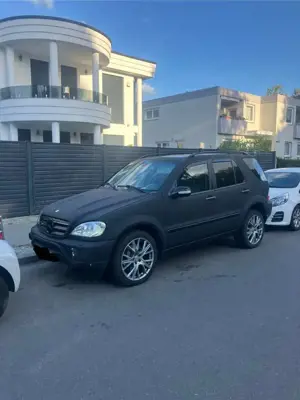 Mercedes-Benz ML 55 AMG
