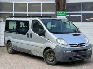 Opel Vivaro Kombi L2H1 2,9t Motorschaden Bild 3