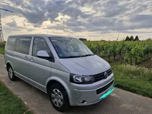 Volkswagen T5 Caravelle Caravelle Trendline 7EBS62