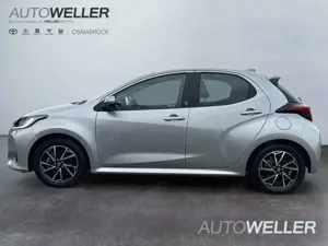 Toyota Yaris Hybrid 1.5 VVT-i Team D *Navi*LED*ACC*LMF* Bild 3