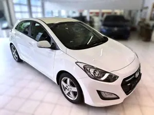 Hyundai i30 blue 1.4 Basis - TÜV NEU - GARANTIE