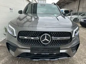 Mercedes-Benz GLB 180 d AMG Panorama/Memory Paket/KEYLESS-GO