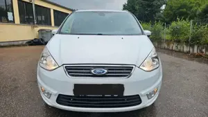 Ford Galaxy Business Edition*2,0 TDI*TÜV*AHK*AUTO*NAV Bild 2