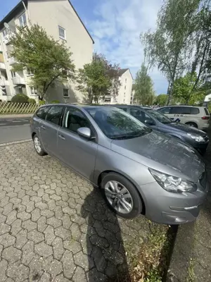 Peugeot 308 SW 130 e-THP Stop  Start Allure Bild 4