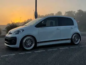 Volkswagen up! up! GTI