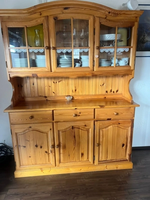 Küchenvitrine aus Astkiefer