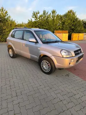 Hyundai TUCSON 2.0 2WD GLS