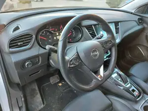 Opel Grandland X Ultimate Plug-in-Hybrid 4x4+LED+AHK+ Bild 5