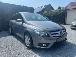 Mercedes-Benz B180 inkl. GARANTIE Navi HU NEU PDC Sitzheizung
