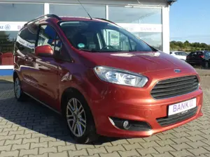 Ford Tourneo Courier Titanium