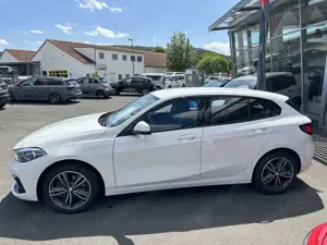 BMW 118 F40 Sport Line 1,5 136PS Bild 3