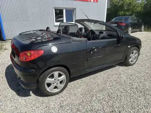 Peugeot 206 CC Platinum Leder Klima SHZ Bild 4