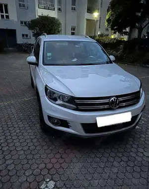 Volkswagen Tiguan Sport  Style
