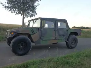 HUMMER H1 AM GENERAL HUMVEE M998 HMMWV Bild 2