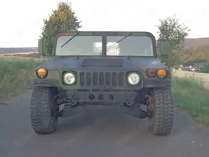 HUMMER H1 AM GENERAL HUMVEE M998 HMMWV Bild 5