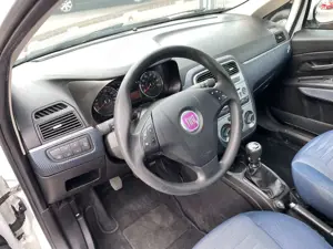 Fiat Grande Punto 1.4 16V Dynamic aus 1.Hand+Scheckheft Bild 5