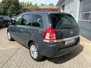 Opel Zafira B Family*7SITZER*NAVI*PDC*KLIMAAUTOMATIK Bild 5