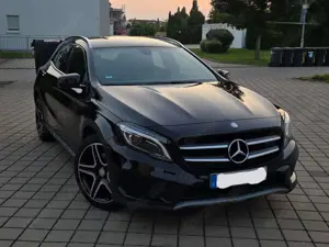 Mercedes-Benz GLA 250 GLA 250 4Matic 7G-DCT AMG Line