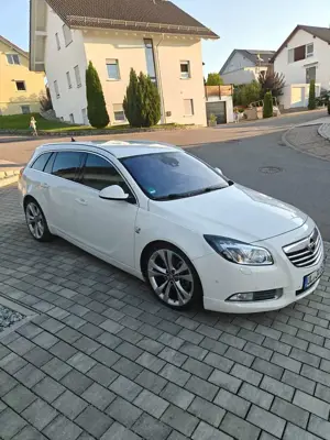 Opel Insignia *TÜV NEU* 2.8 V6 Turbo Sports Tourer 4x4 Sport