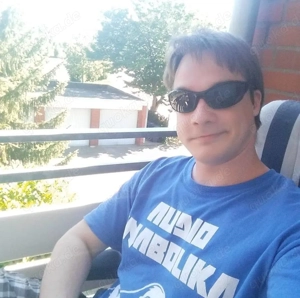 Niedlicher Boy braucht DRINGEND Hilfe!!!